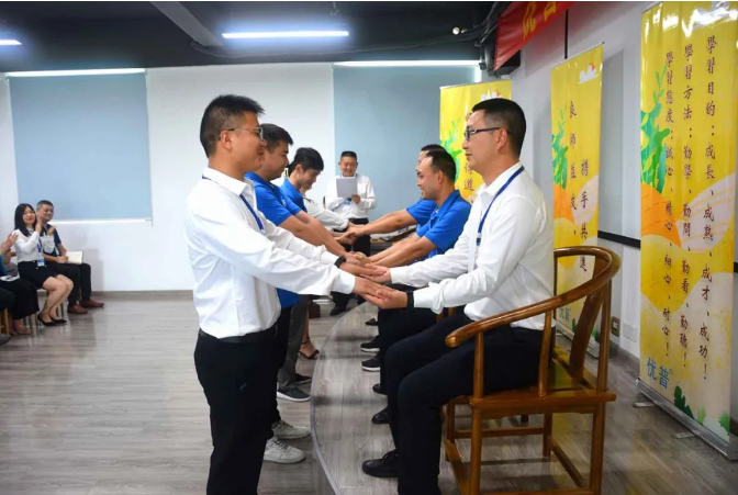 Intergenerational Succession, Everlasting Legacy – Ulupure Holds its First Apprenticeship Ceremony Intergenerational Succession, Everlasting Legacy – Ulupure Holds its First Apprenticeship Ceremony