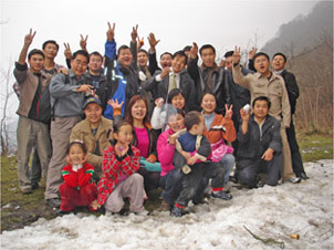 In the Warm Spring of March, Chengdu Ulupure's Spring Outing Activity—a Trek Through Yinchanggou Valley and Jiufeng Mountain—was Held