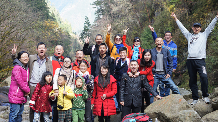 Setting off at Dawn and Returning Laden with Joy – Ulupure Environmental Division's Autumn Outing of 2015 Setting off at Dawn and Returning Laden with Joy – Ulupure Environmental Division's Autumn Outing of 2015